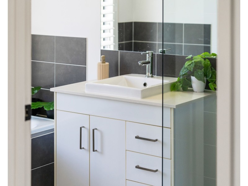 9 Belah Court, Withcott QLD 4352