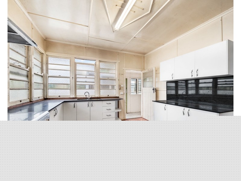 20 Underwood Crescent, Harristown QLD 4350