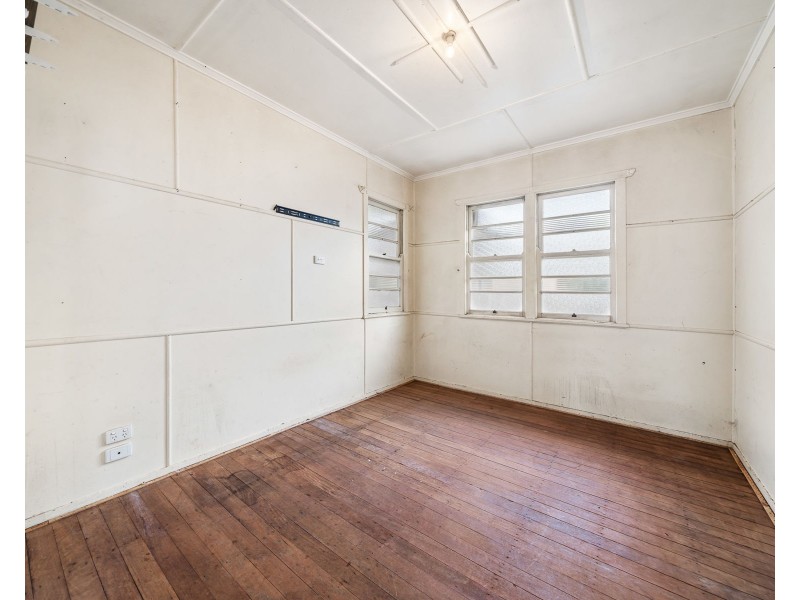 20 Underwood Crescent, Harristown QLD 4350
