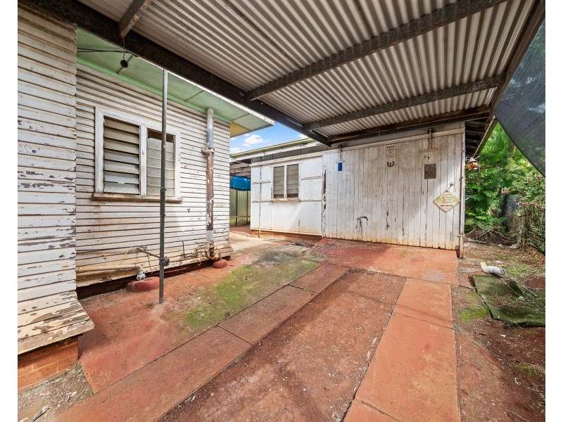 20 Underwood Crescent, Harristown QLD 4350