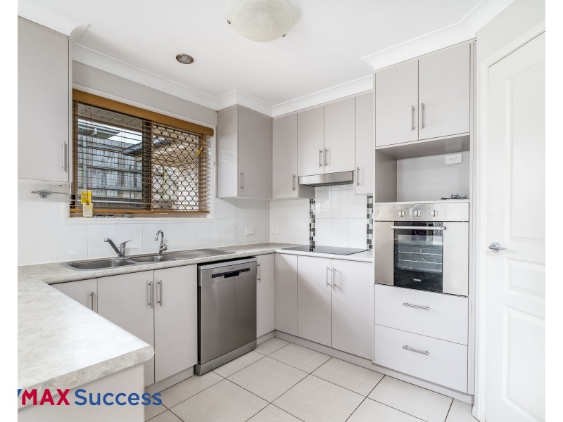 6 Latham Court, Wilsonton Heights QLD 4350