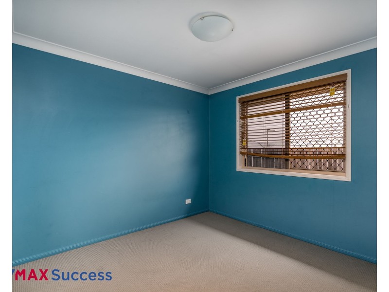 6 Latham Court, Wilsonton Heights QLD 4350