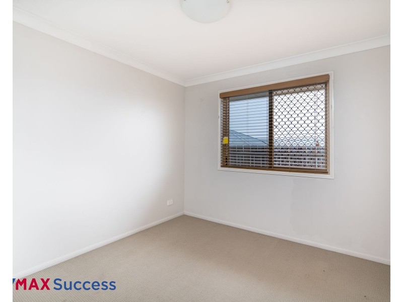 6 Latham Court, Wilsonton Heights QLD 4350