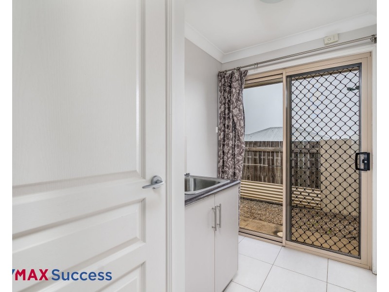 6 Latham Court, Wilsonton Heights QLD 4350