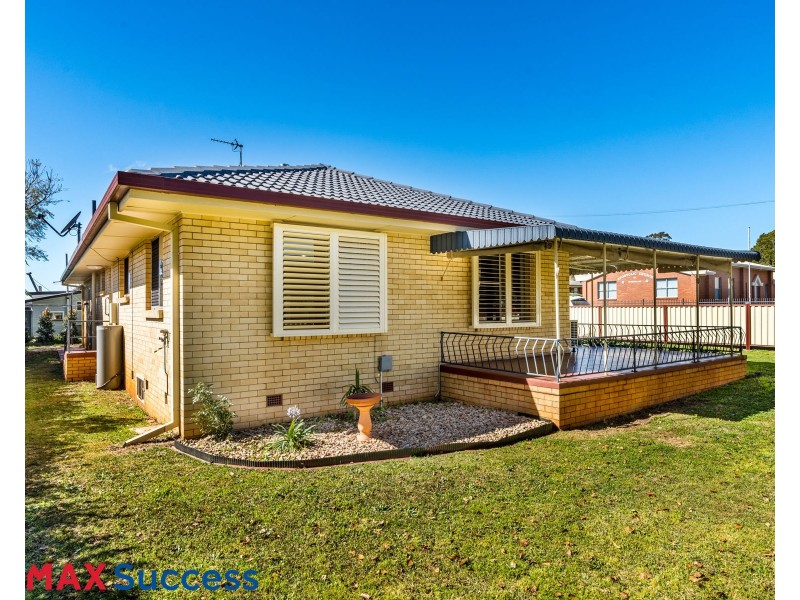 19 Erbacher Street, Centenary Heights QLD 4350