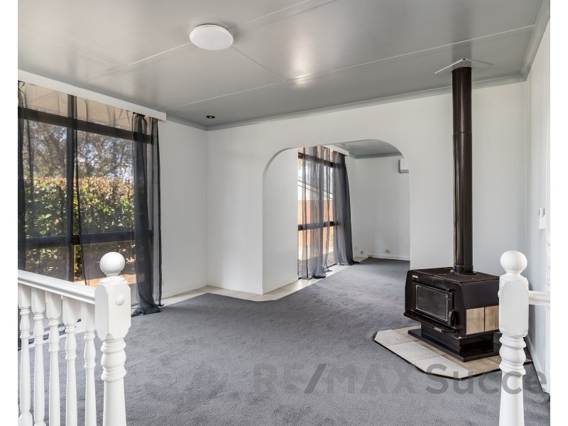 15 Claire Street, Centenary Heights QLD 4350