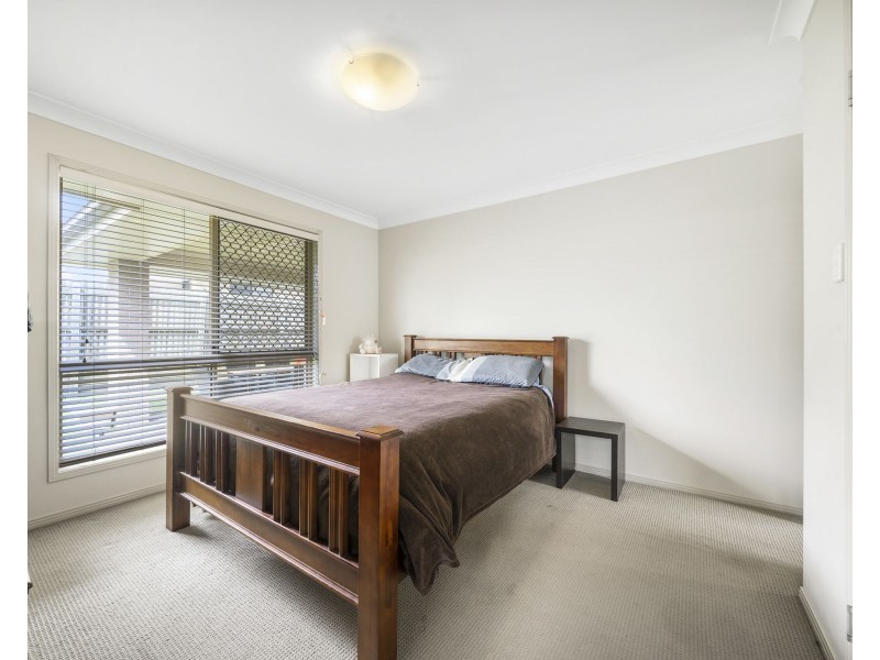 33 Sunset Drive, Glenvale QLD 4350