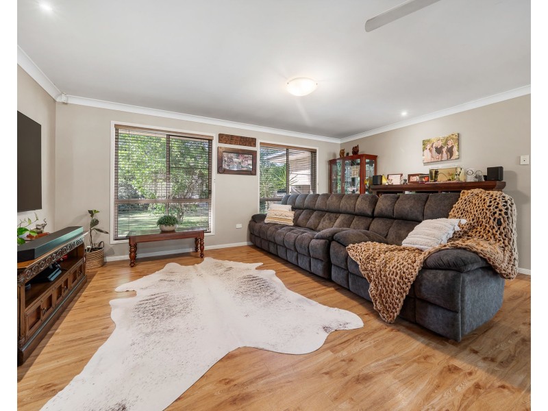 37 Valley View Drive, Meringandan West QLD 4352