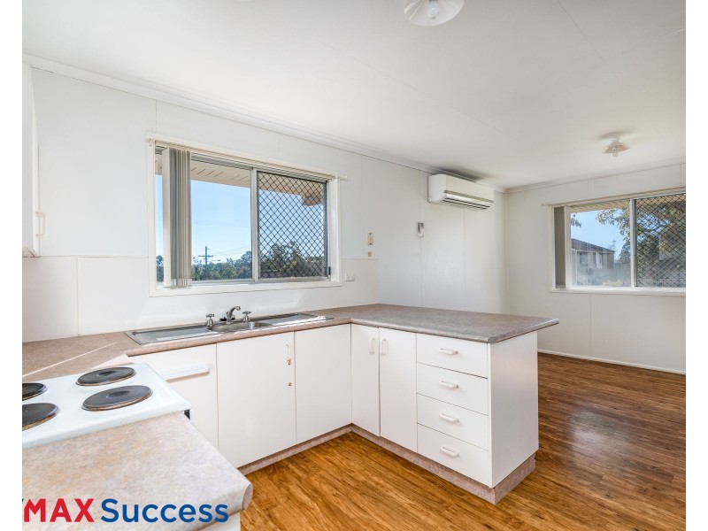 15 Festival Street, Rockville QLD 4350