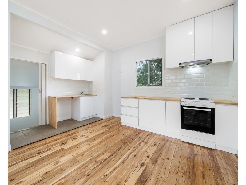 27 Elizabeth Street, South Toowoomba QLD 4350