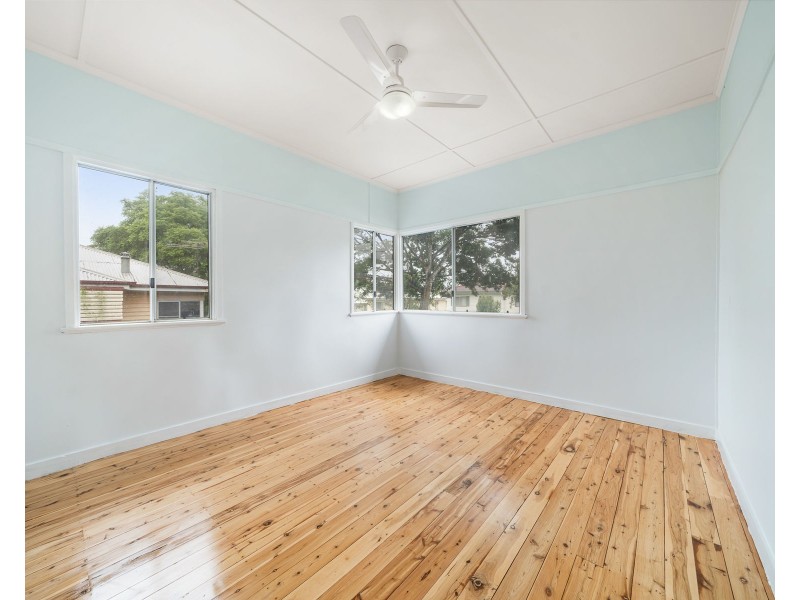27 Elizabeth Street, South Toowoomba QLD 4350