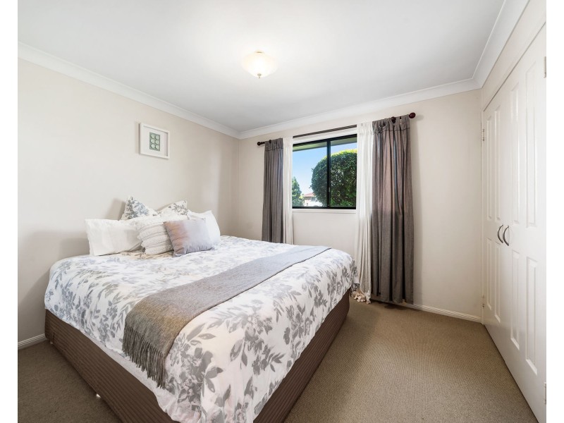 15 Westfield Drive, Westbrook QLD 4350