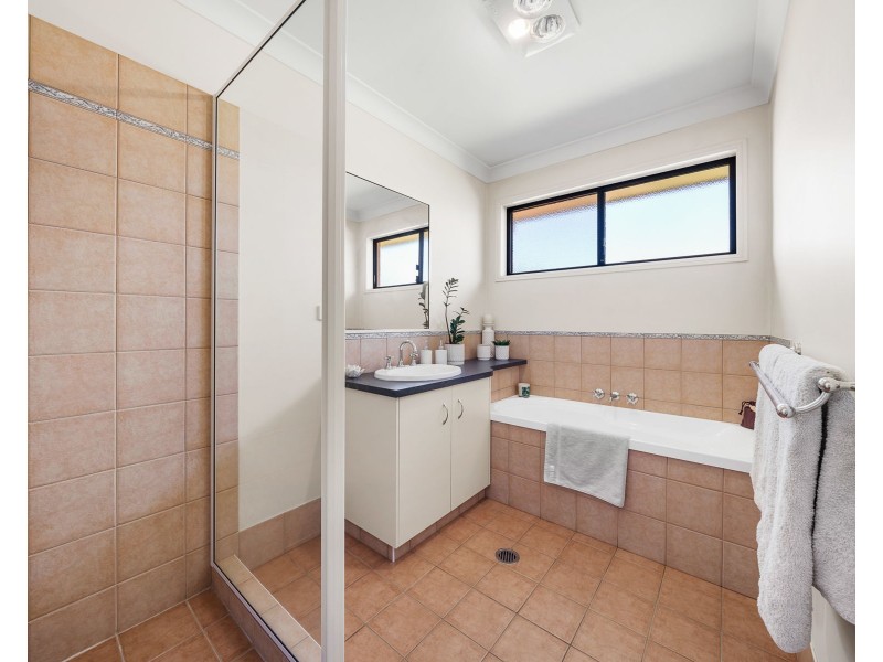 15 Westfield Drive, Westbrook QLD 4350