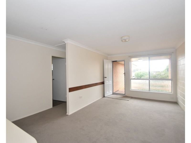 2/548 Greenwattle Street, Newtown QLD 4350