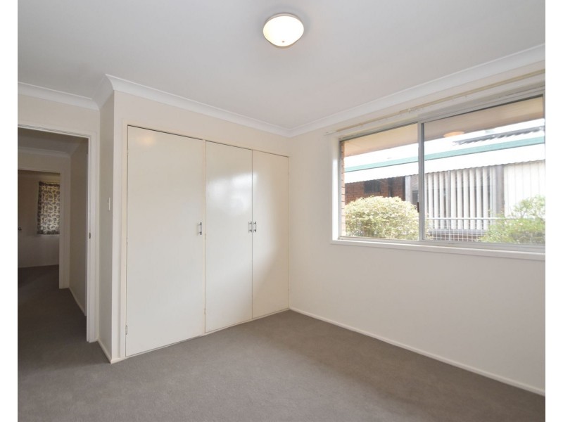 2/548 Greenwattle Street, Newtown QLD 4350
