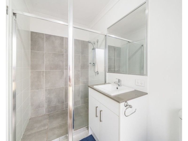 2/31 Whitefield Street, Glenvale QLD 4350