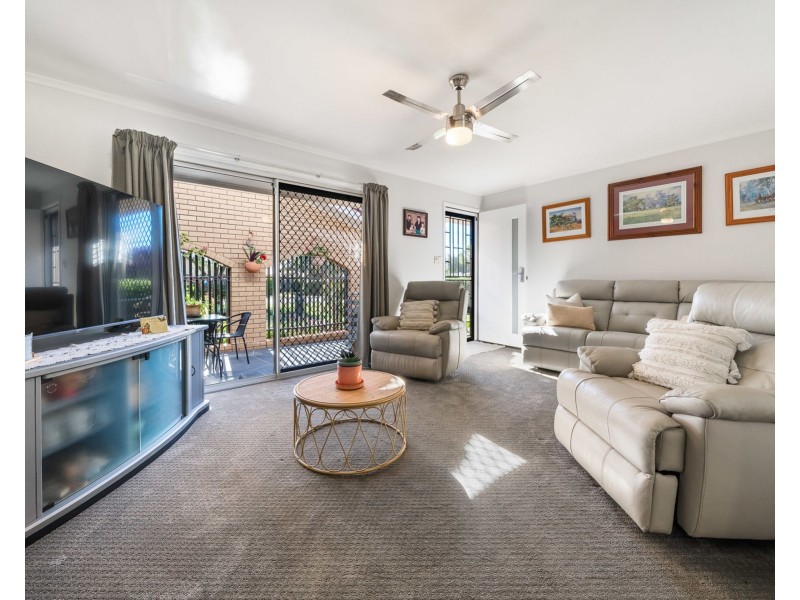 530 Greenwattle Street, Newtown QLD 4350