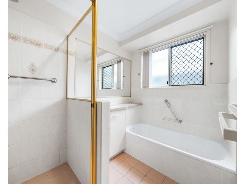 2/74 Perth Street, Rangeville QLD 4350