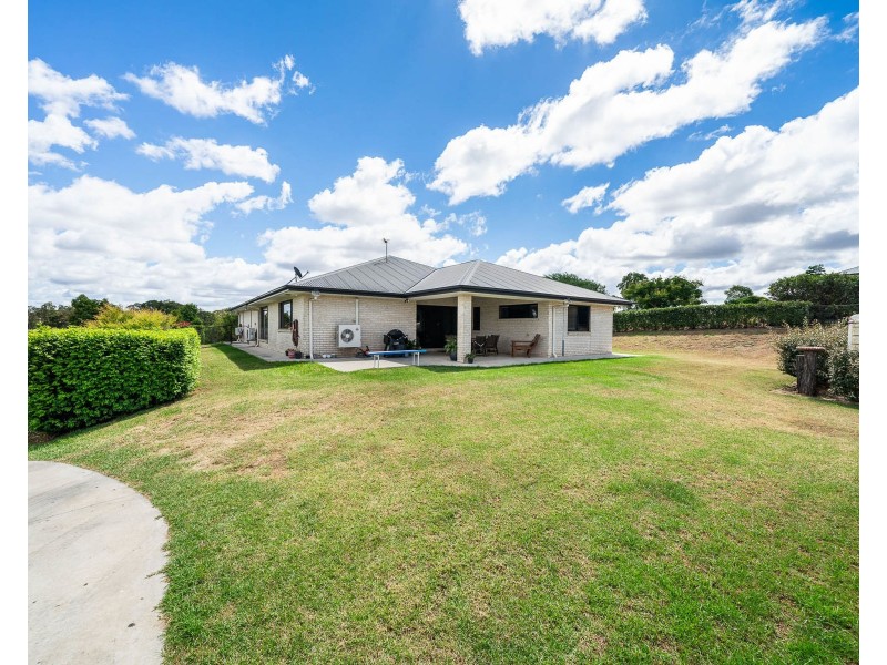 13 Settlers Drive, Gowrie Junction QLD 4352