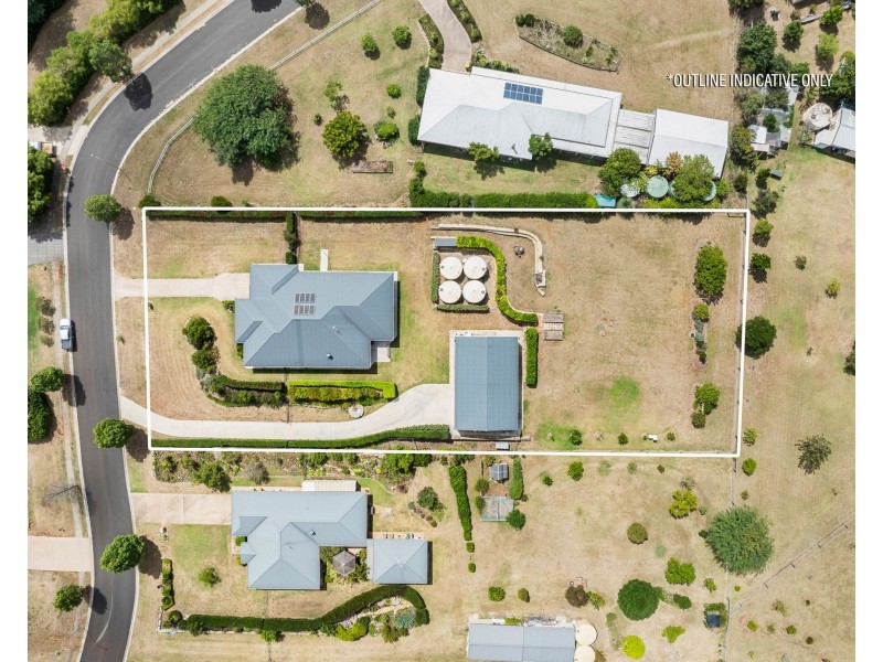 13 Settlers Drive, Gowrie Junction QLD 4352