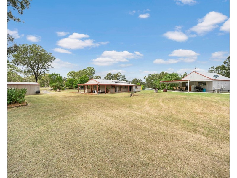 745 Murphys Creek Road, Upper Lockyer QLD 4352