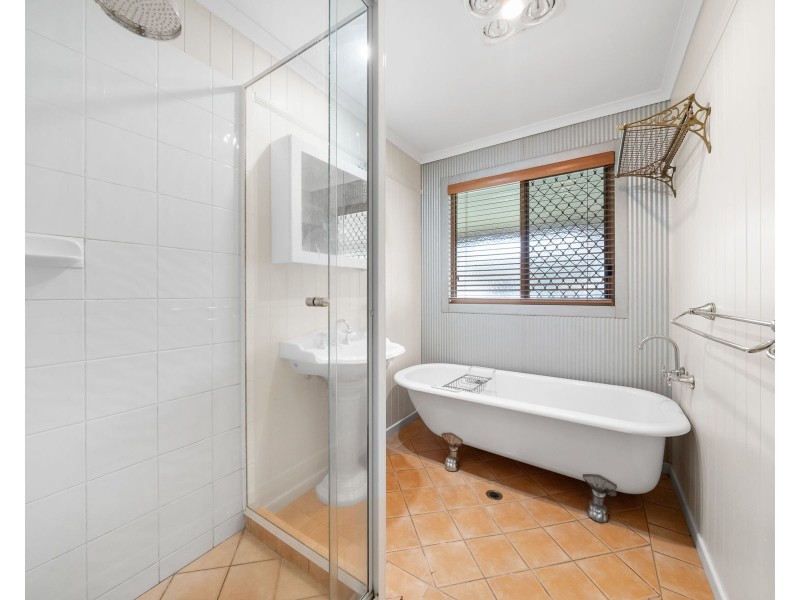 745 Murphys Creek Road, Upper Lockyer QLD 4352