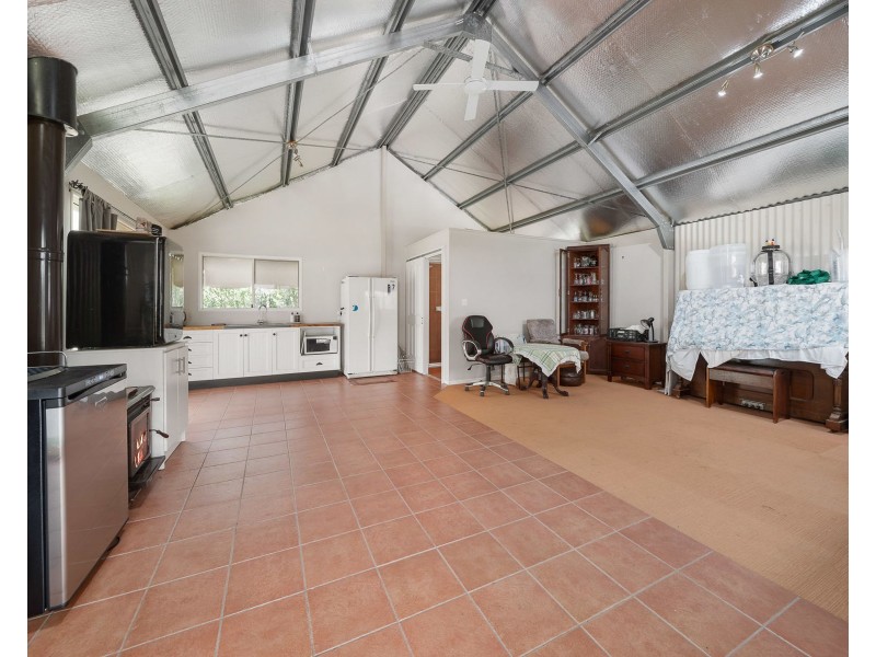 745 Murphys Creek Road, Upper Lockyer QLD 4352