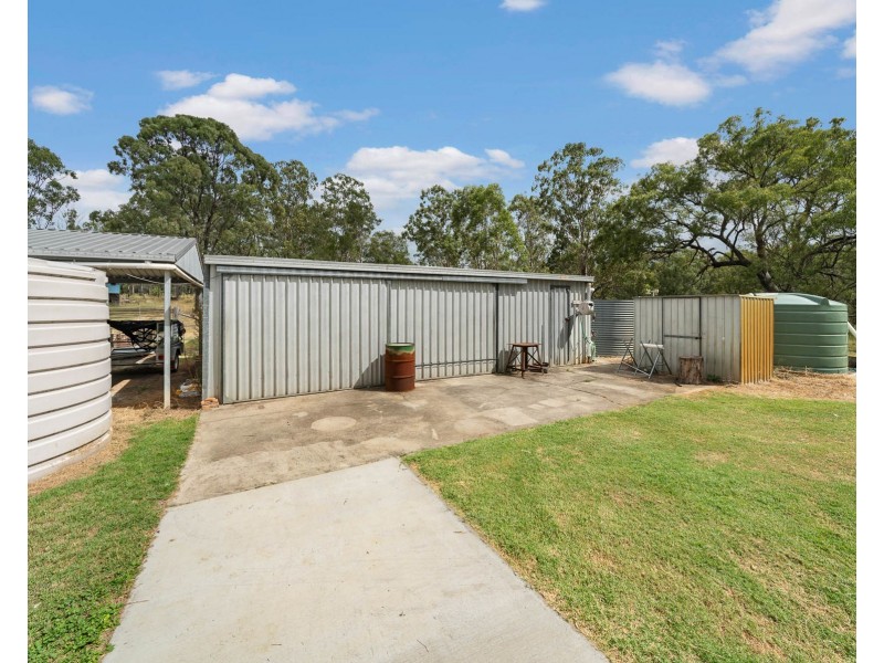 745 Murphys Creek Road, Upper Lockyer QLD 4352