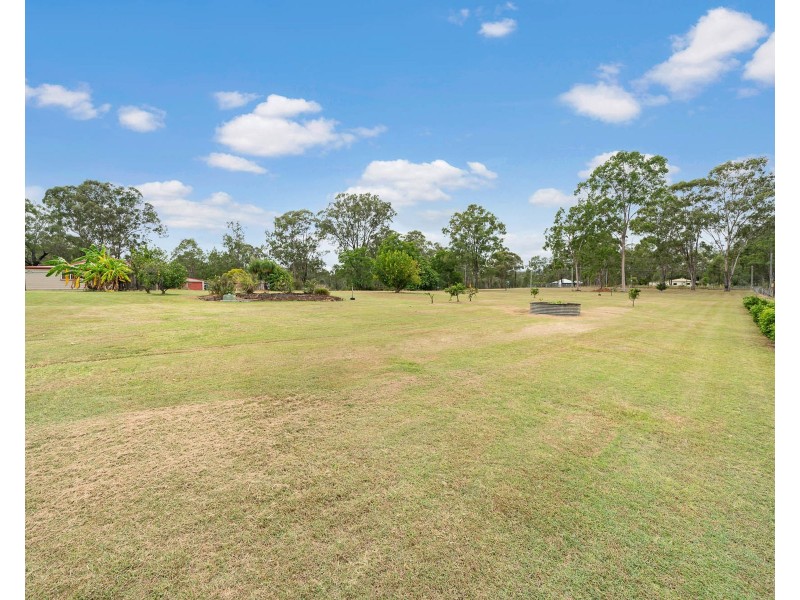 745 Murphys Creek Road, Upper Lockyer QLD 4352
