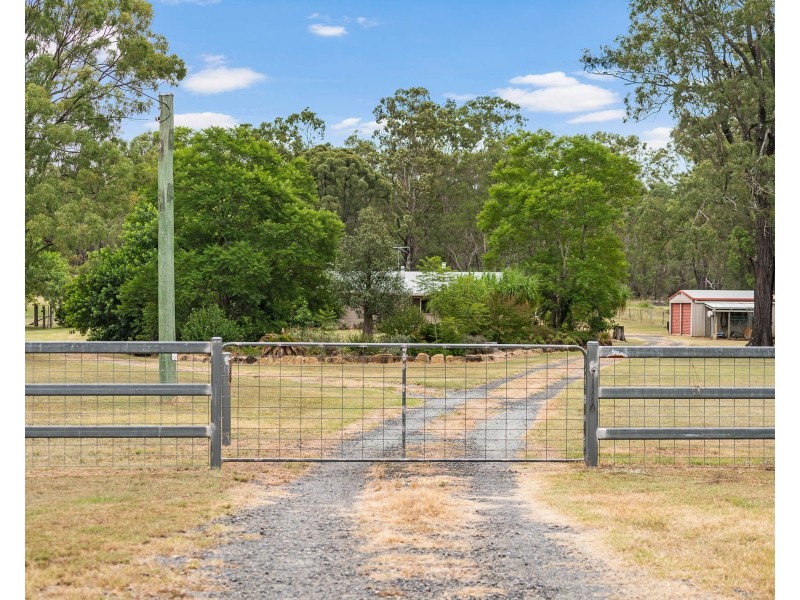 745 Murphys Creek Road, Upper Lockyer QLD 4352