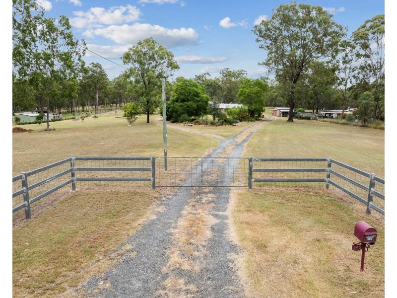 745 Murphys Creek Road, Upper Lockyer QLD 4352