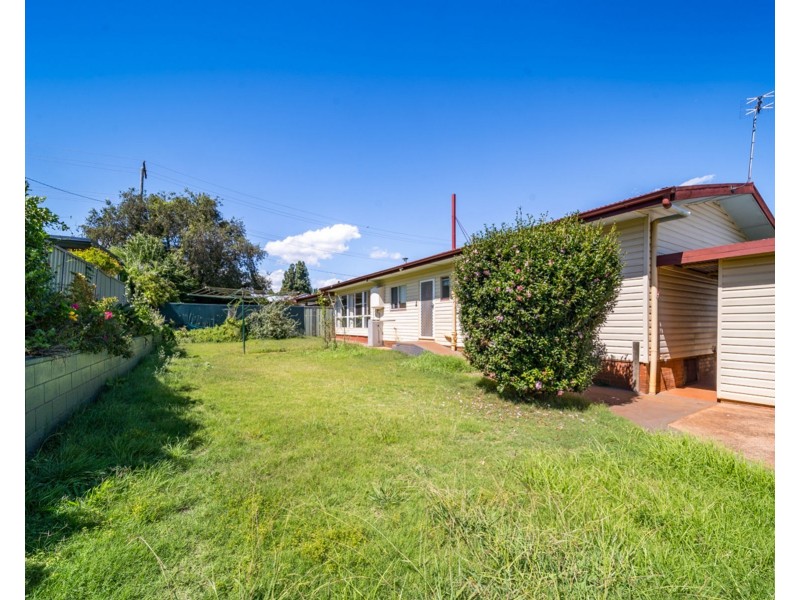9 Webb Street, Rangeville QLD 4350
