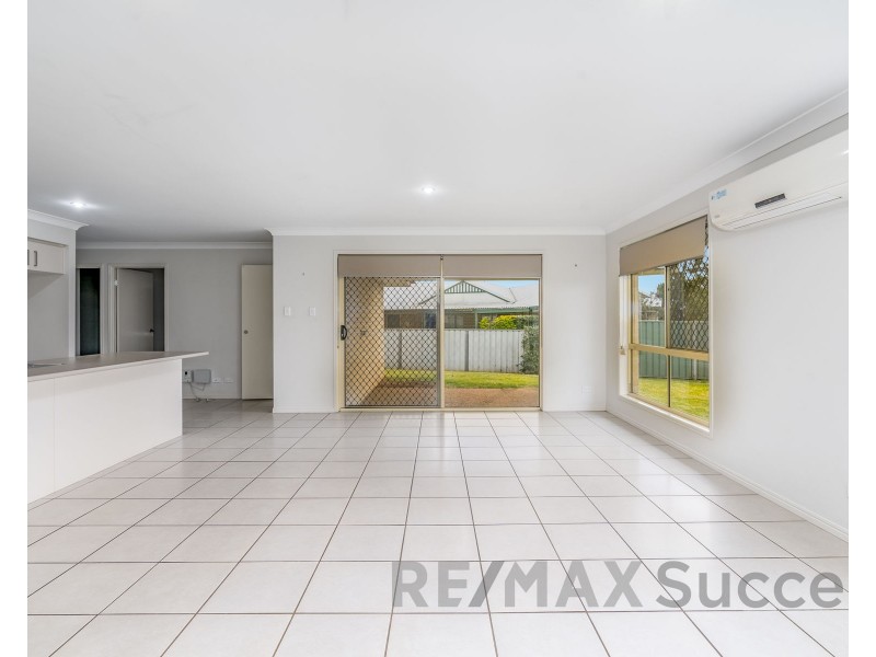 25 Sweeney Street, Kearneys Spring QLD 4350