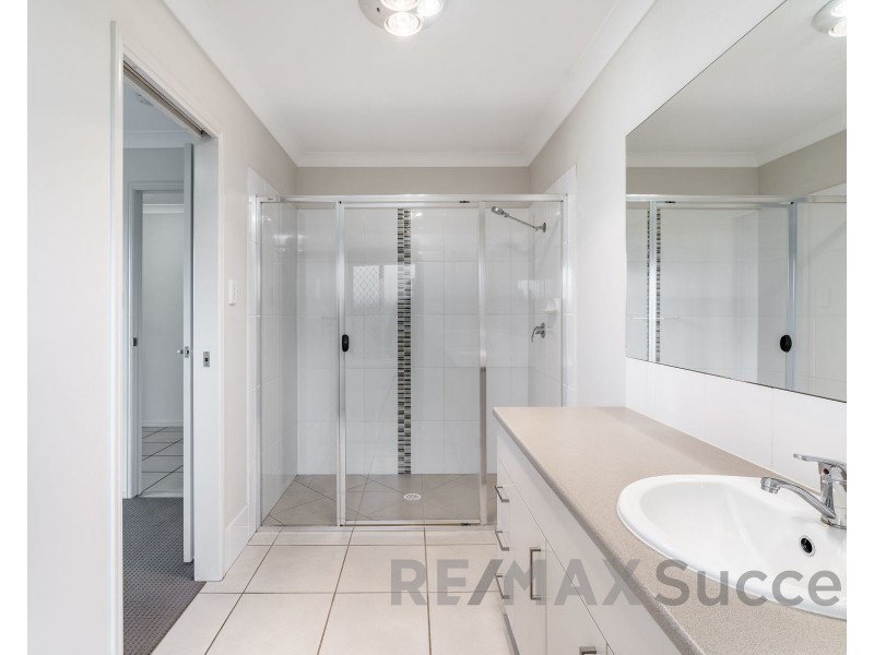25 Sweeney Street, Kearneys Spring QLD 4350