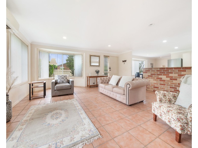 15 Gouldson Drive, Kearneys Spring QLD 4350