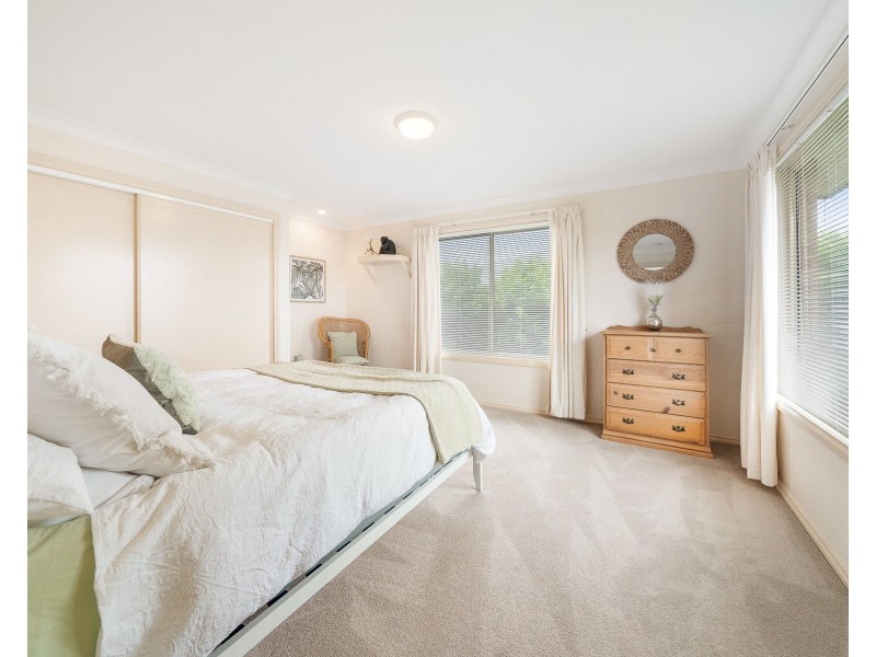 15 Gouldson Drive, Kearneys Spring QLD 4350