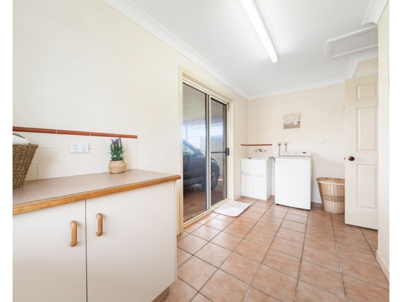 15 Gouldson Drive, Kearneys Spring QLD 4350