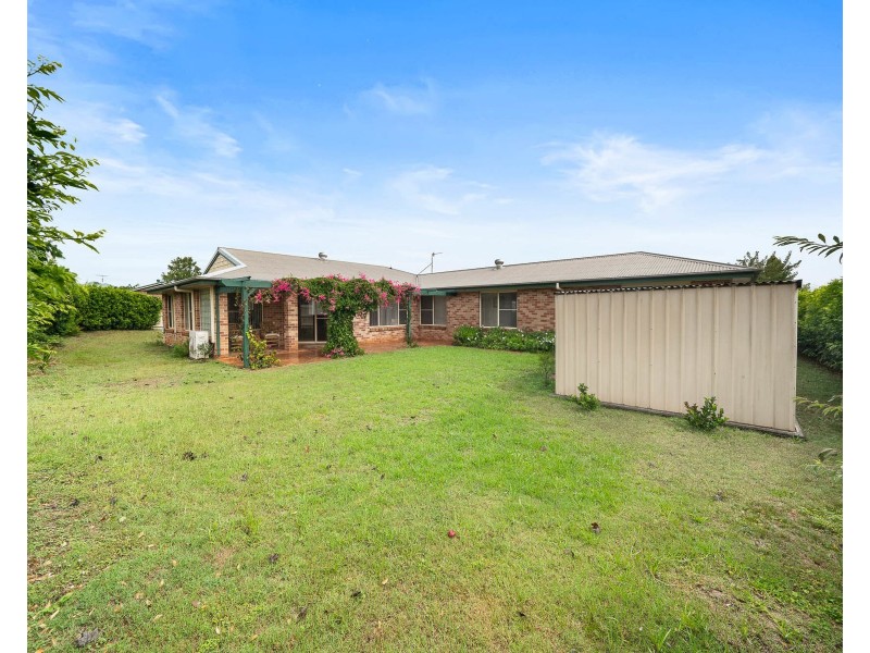 15 Gouldson Drive, Kearneys Spring QLD 4350
