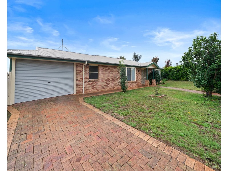 15 Gouldson Drive, Kearneys Spring QLD 4350