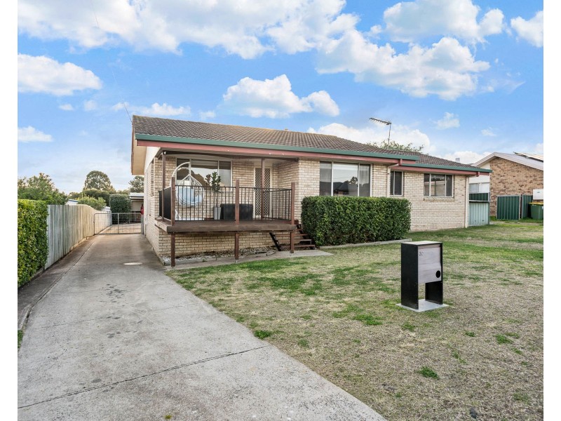 30 Gladstone Street, Wyreema QLD 4352