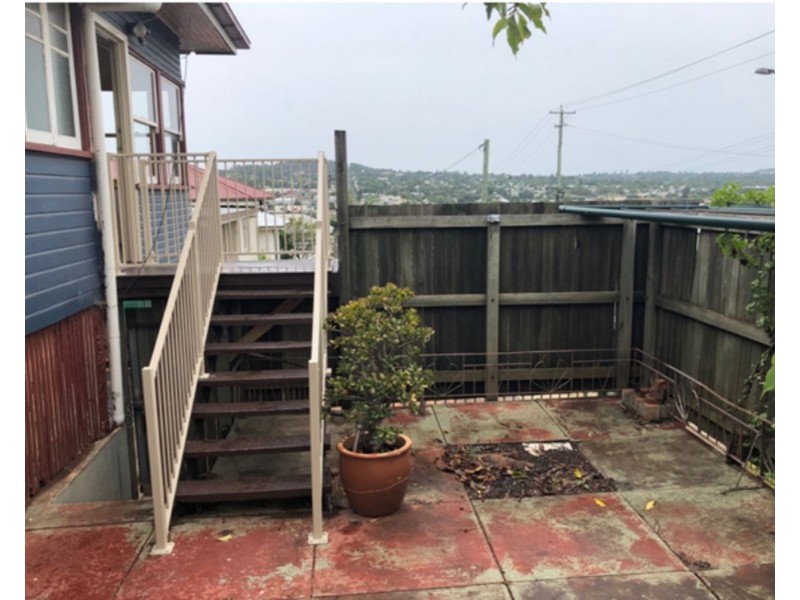 2/161 North Street, Rockville QLD 4350