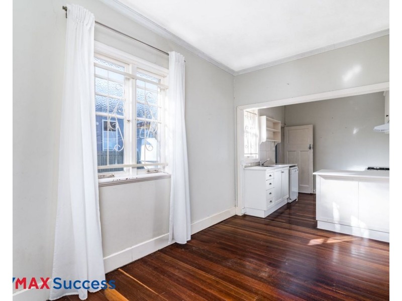 76 Lindsay Street, East Toowoomba QLD 4350