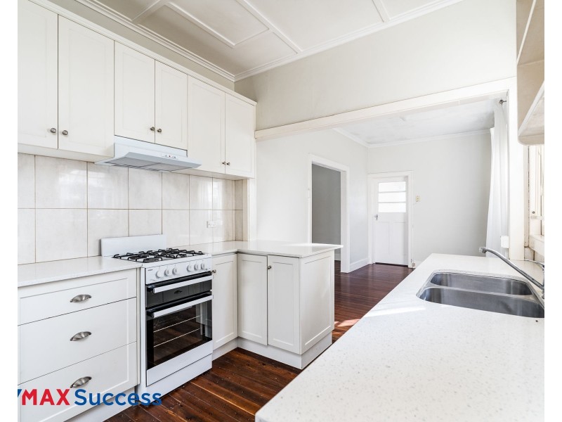 76 Lindsay Street, East Toowoomba QLD 4350