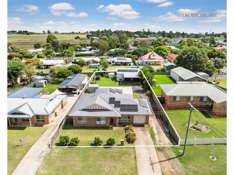24 Gladstone Street, Wyreema QLD 4352