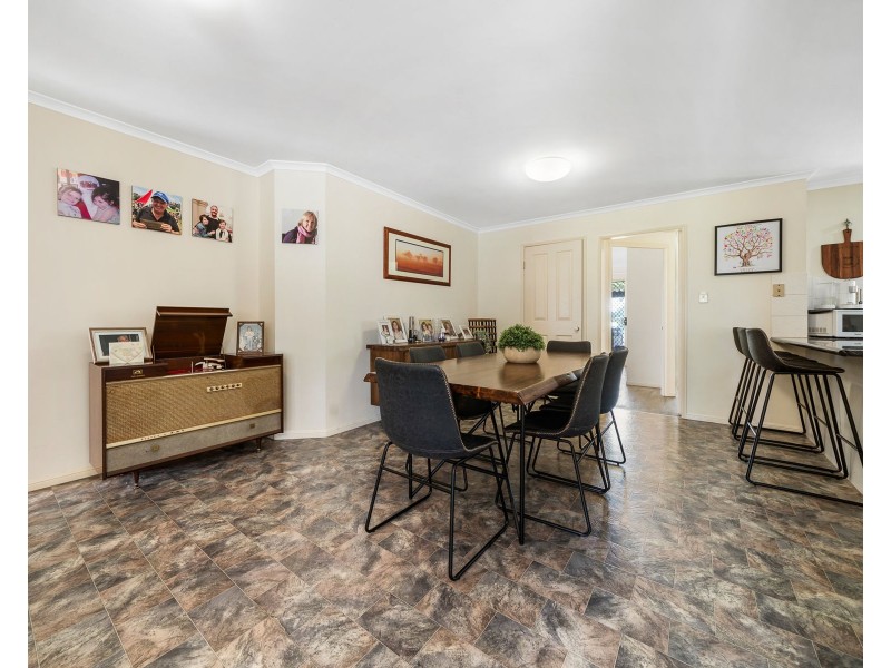 24 Gladstone Street, Wyreema QLD 4352