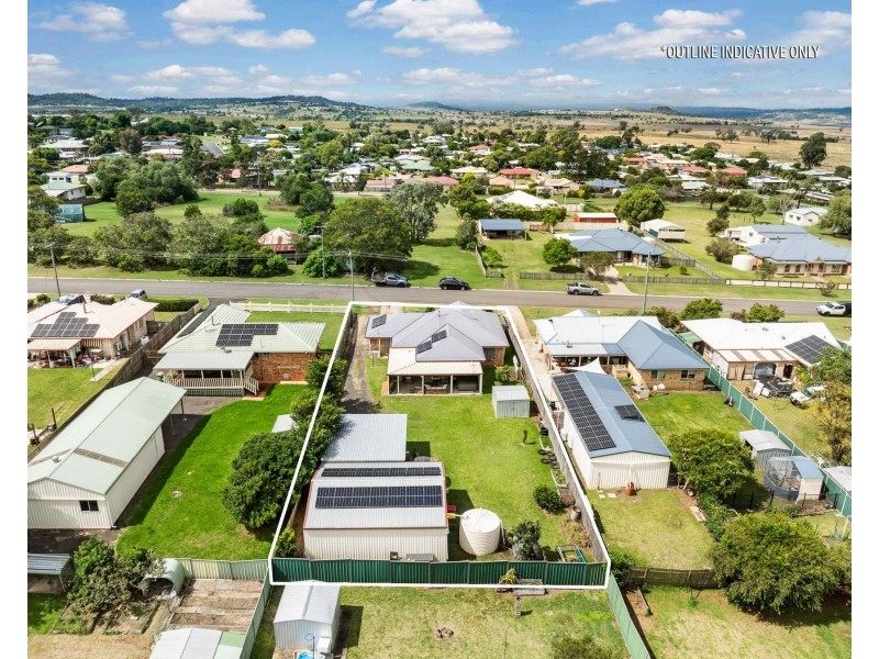 24 Gladstone Street, Wyreema QLD 4352