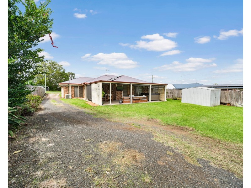 24 Gladstone Street, Wyreema QLD 4352