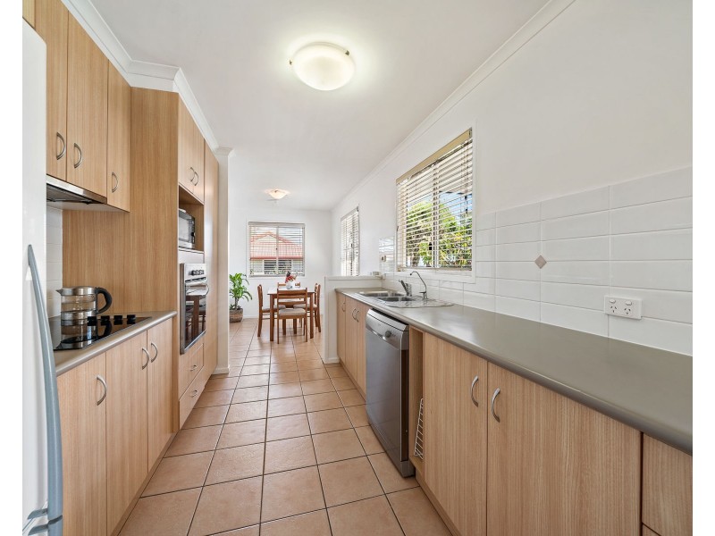 105/303 Spring Street, Kearneys Spring QLD 4350