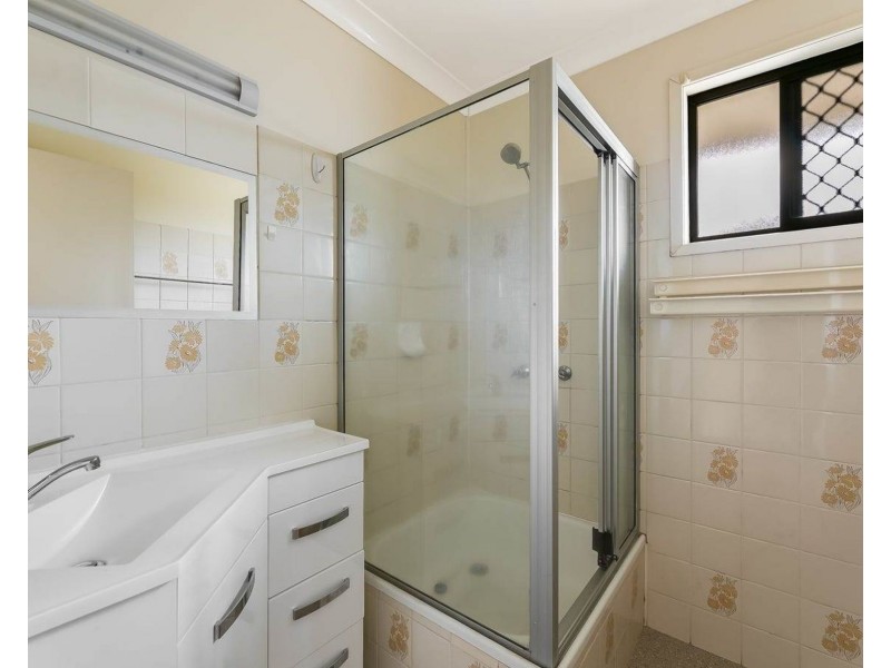 2/36 Hampton Street, Newtown QLD 4350