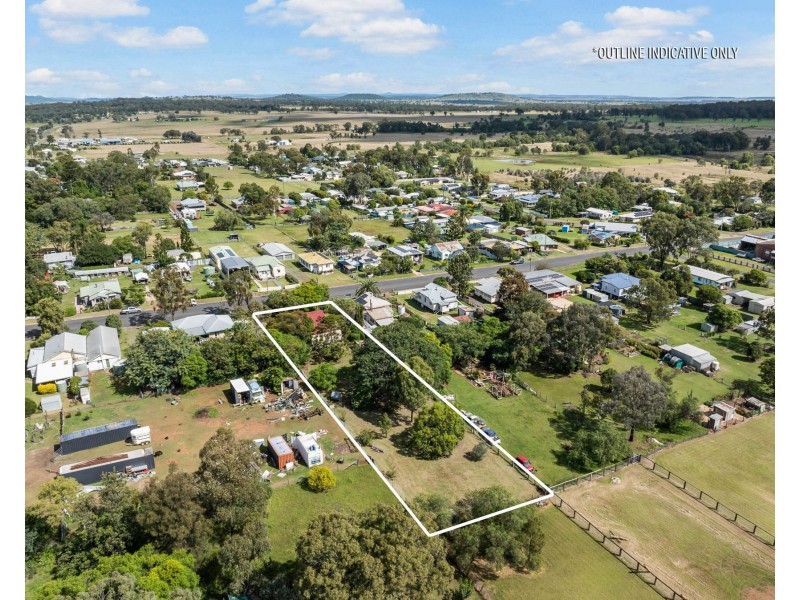 5 Hartwig Street, Goombungee QLD 4354